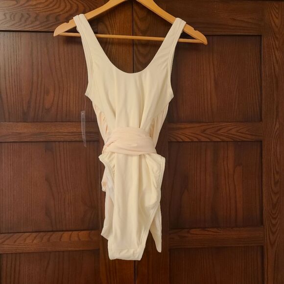 GabiFresh x Swimsuits For All Wrap Sash One Piece Swimsuit Cream Size 10 NWT - Picture 10 of 11